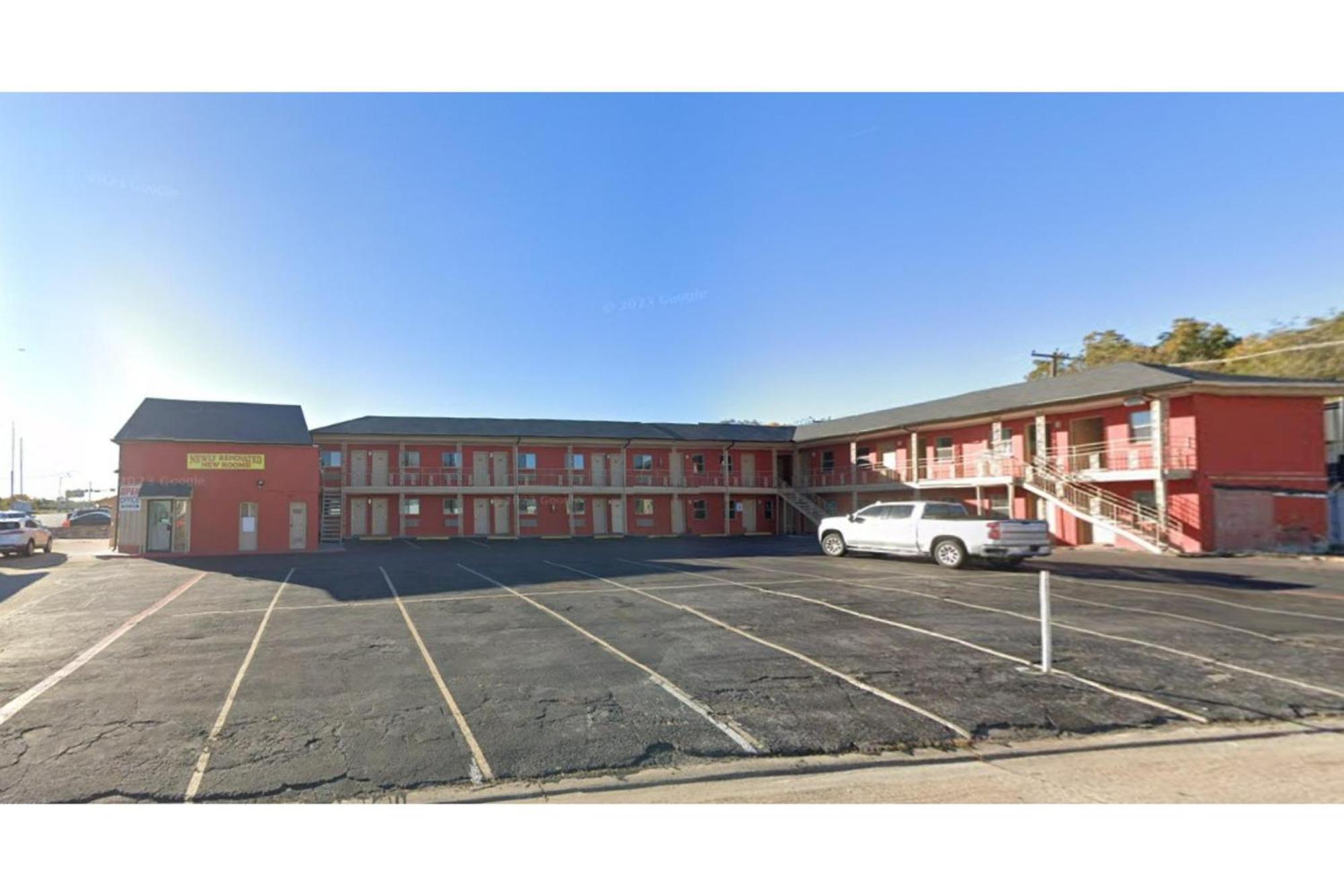 Exclusivo Inn By Oyo Grand Prairie, Tx Exterior photo